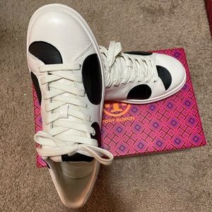 Tory Burch Howell Court Polka Dot New Ivory /
Black Low Top Sneakers